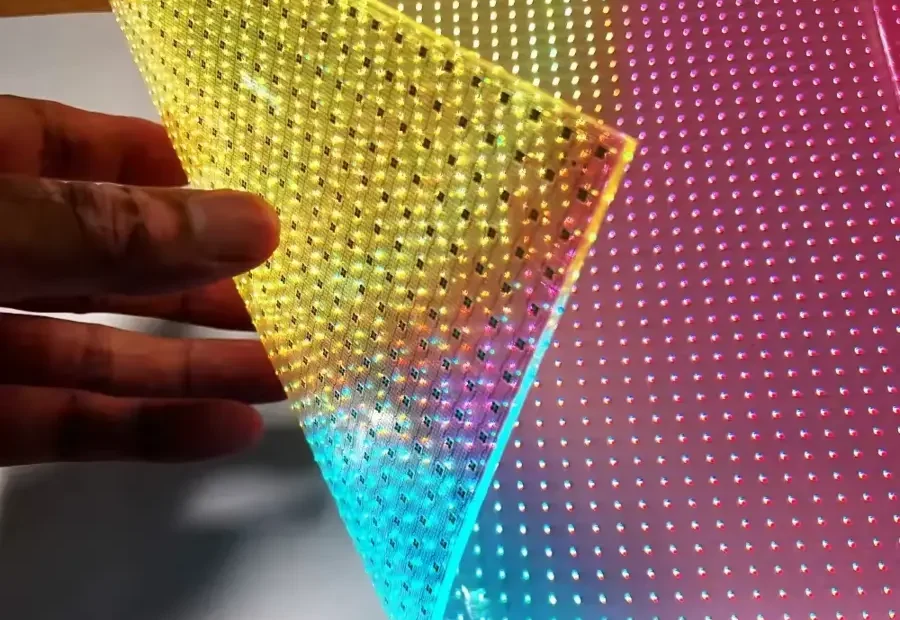 Fleksibilni transparentni LED modul